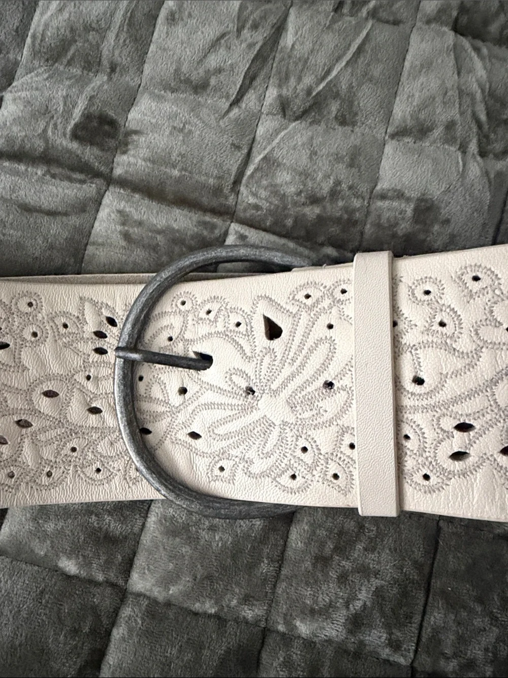Free People Silver Tooled Laurel Hip Belt New w/o tags. Sz S/M
